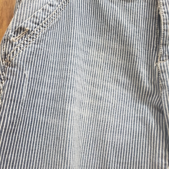 Democracy 4 microstripes subtle unique button slits whiskering faux pocket - Picture 10 of 12
